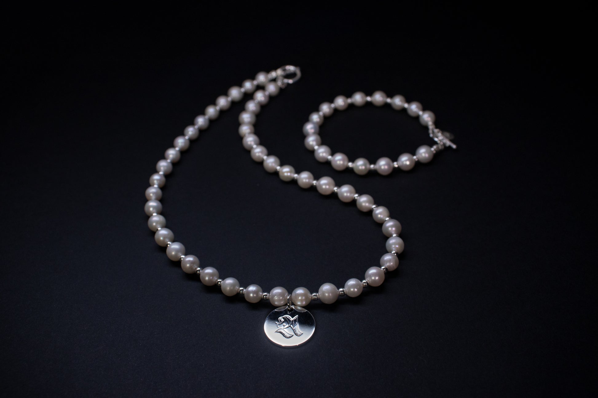 Collier et bracelet pureté en perles d'eau douce et argent 925